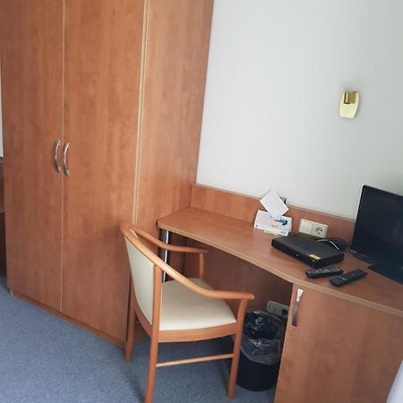 Hotel Zur Altstadt Calbe Екстериор снимка