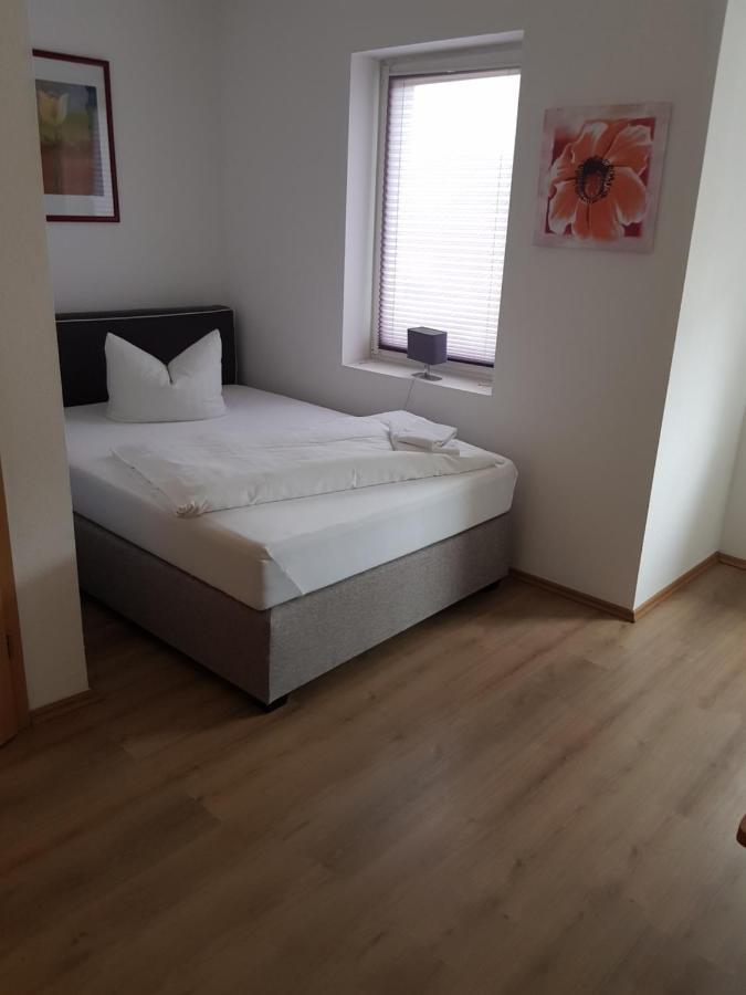 Hotel Zur Altstadt Calbe Екстериор снимка