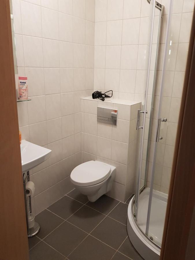 Hotel Zur Altstadt Calbe Екстериор снимка
