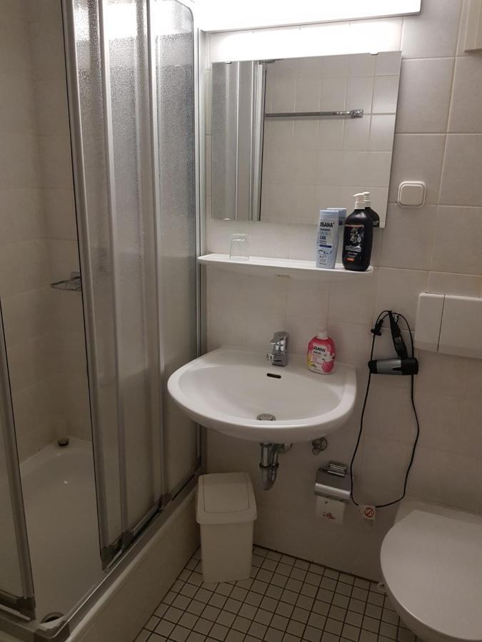 Hotel Zur Altstadt Calbe Екстериор снимка