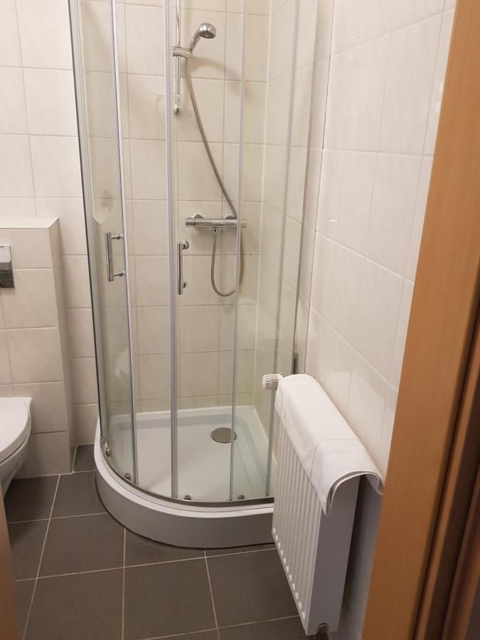 Hotel Zur Altstadt Calbe Екстериор снимка