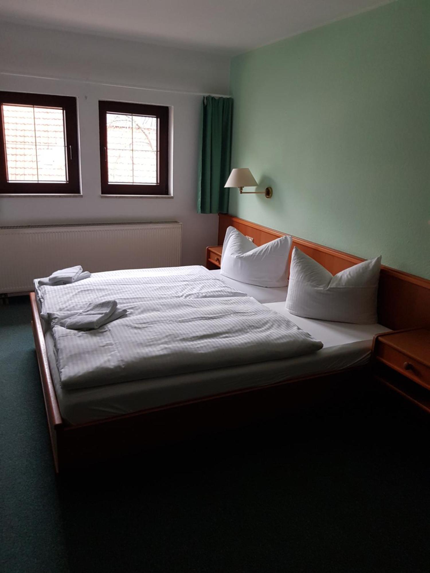 Hotel Zur Altstadt Calbe Екстериор снимка